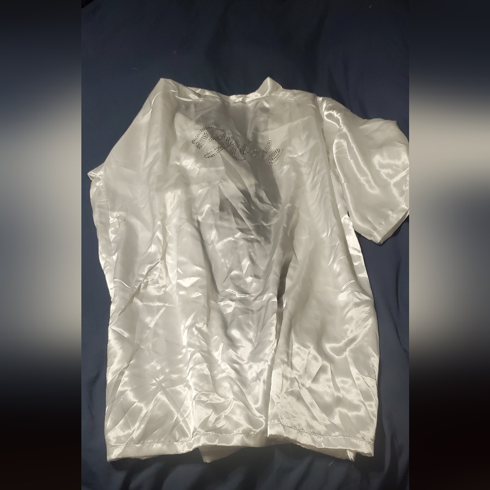 Bride robe - Picture 2 of 3